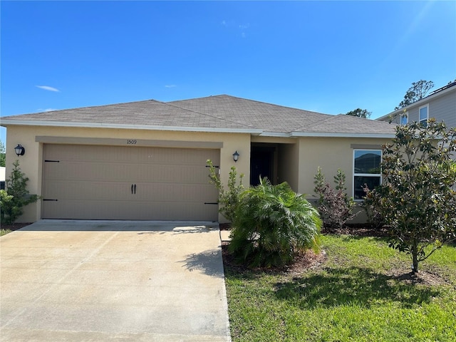 1509 Venice Ln, Davenport, FL 33896 - single story home featuring stucco siding, an attached garage, driveway, and roof with shingles