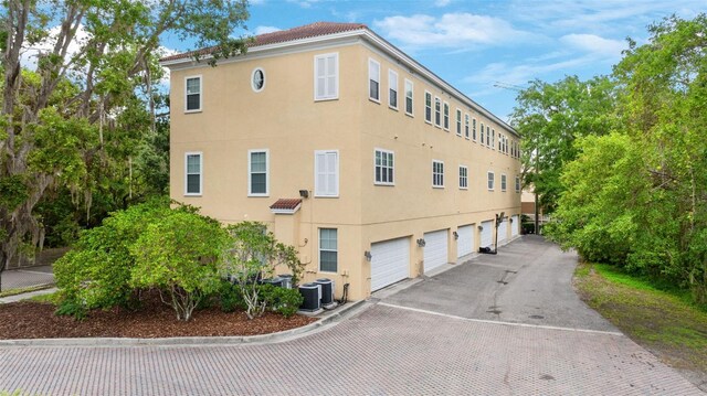 918 Sombra St, Tampa, FL 33619 - photo 28