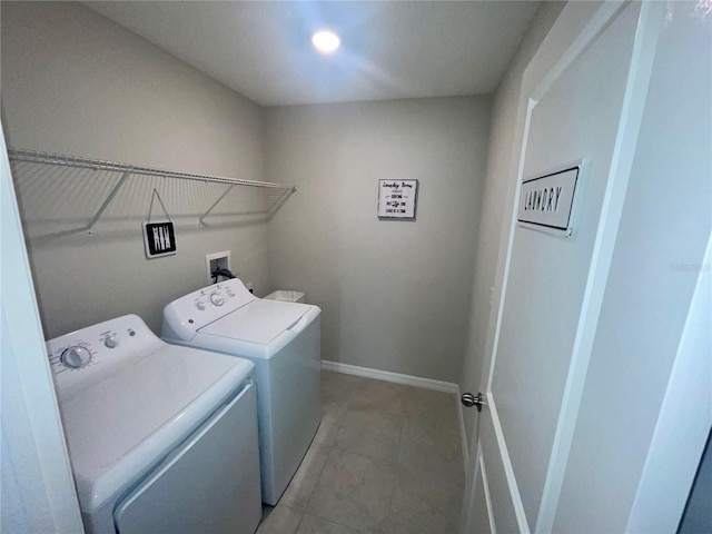 9520 Lemon Drop Loop, Sun City Center, FL 33573 - washroom featuring separate washer and dryer, baseboards, and recessed lighting
