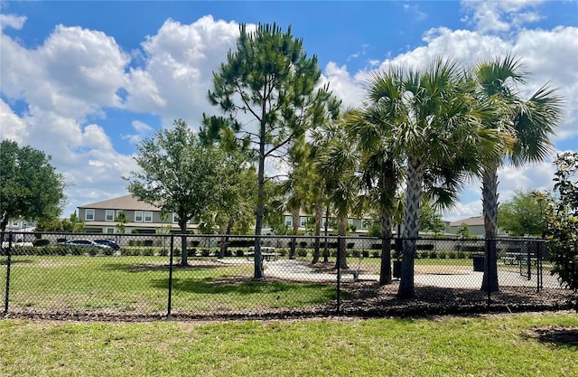 9520 Lemon Drop Loop, Sun City Center, FL 33573 - view of surrounding community