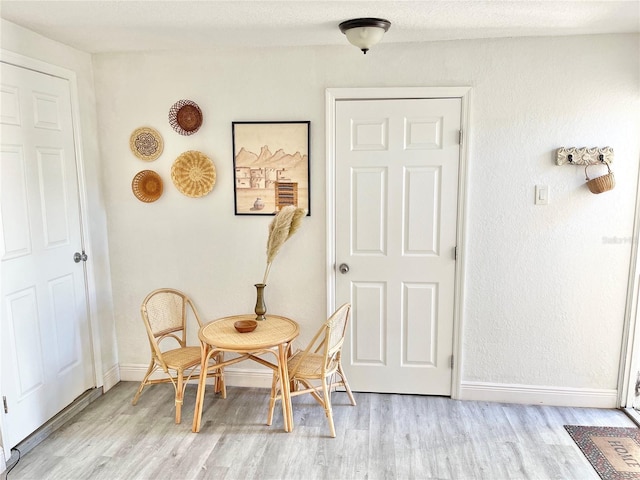 2137 W Saint Louis St, Tampa, FL 33607 - living area with wood finished floors and baseboards