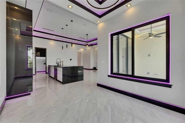 6532 Simone Shores Cir, Apollo Beach, FL 33572 - reception area with ceiling fan