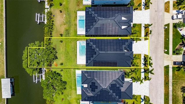 6532 Simone Shores Cir, Apollo Beach, FL 33572 - aerial view of property and surrounding area featuring property parcel outlined and a nearby body of water