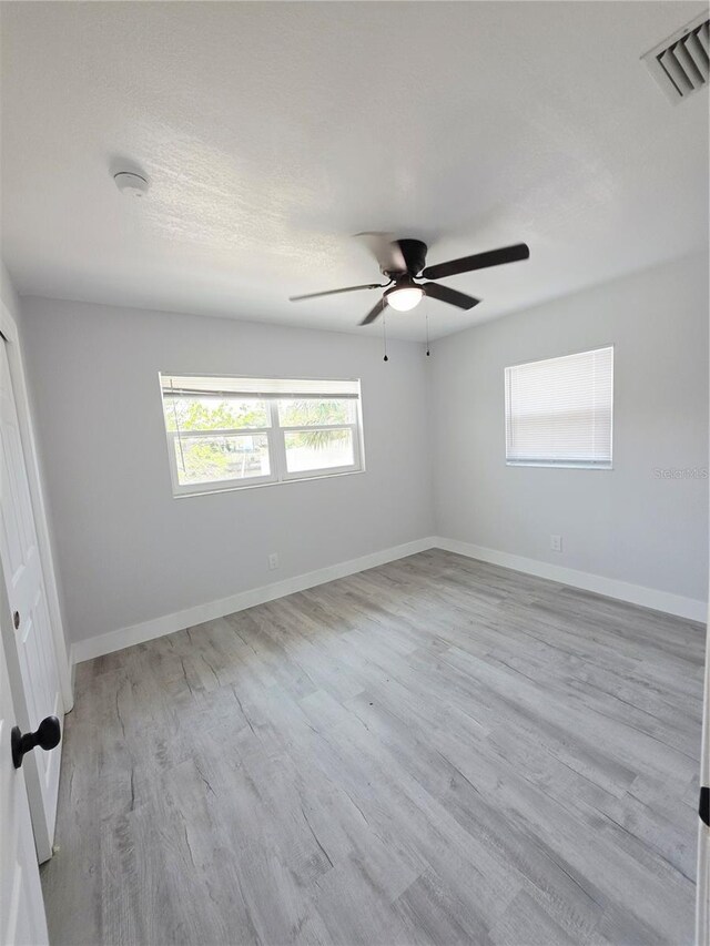 5817 Liverpool Dr, Tampa, FL 33615 - photo 15