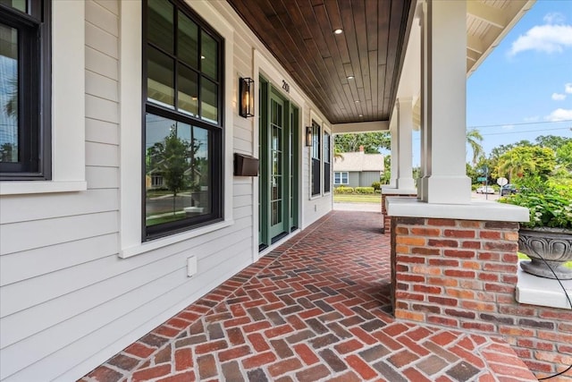 2101 3rd Ave N, Saint Petersburg, FL 33713 - photo 11