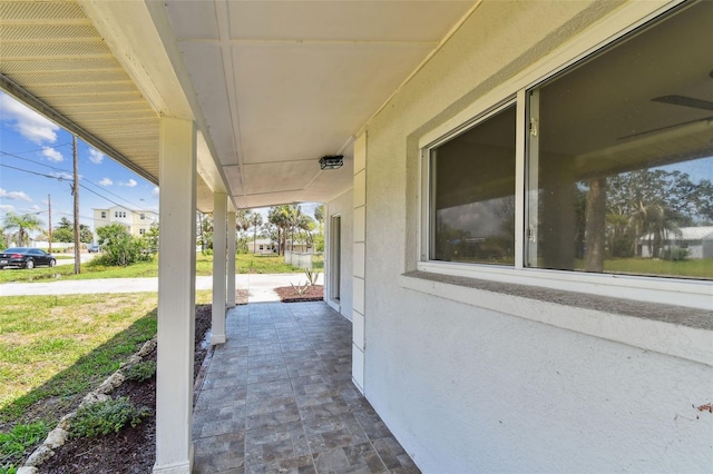 1110 Canal St, Ruskin, FL 33570 - view of covered porch