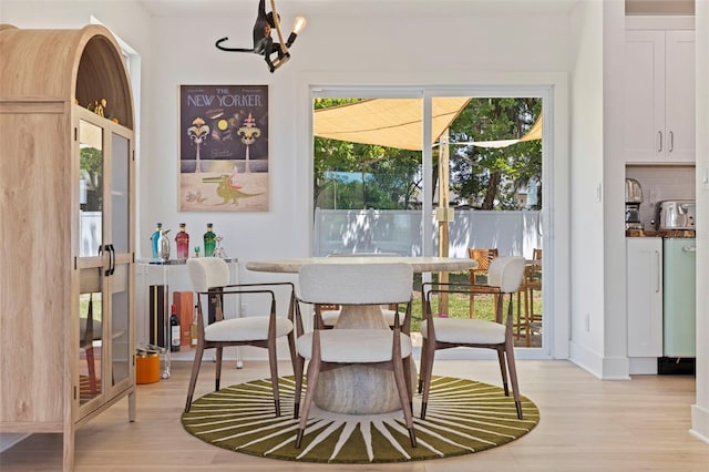 1579 Bayshore Blvd, Dunedin, FL 34698 - dining space featuring light wood-style floors