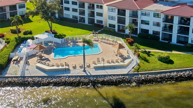 6265 Sun Blvd Unit 605, Saint Petersburg, FL 33715 - bird's eye view of a pool area