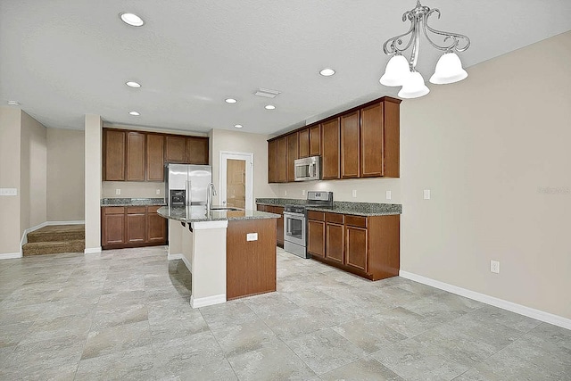 16016 Persimmon Grove Dr, Lithia, FL 33547 - kitchen with appliances with stainless steel finishes, a sink, baseboards, recessed lighting, and a chandelier