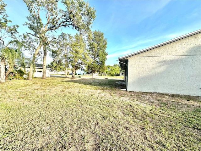13100 Serpentine Dr, Hudson, FL 34667 - view of green lawn