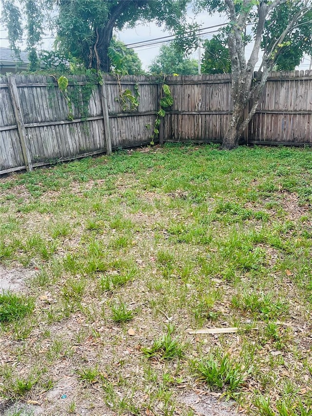 72 Lake Shore Dr, Palm Harbor, FL 34684 - view of fenced yard