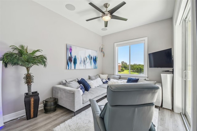 17 Franklin Ct S Unit C, Saint Petersburg, FL 33711 - living area with light wood finished floors and ceiling fan