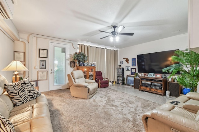 17 Franklin Ct S Unit C, Saint Petersburg, FL 33711 - living area featuring an AC wall unit and ceiling fan