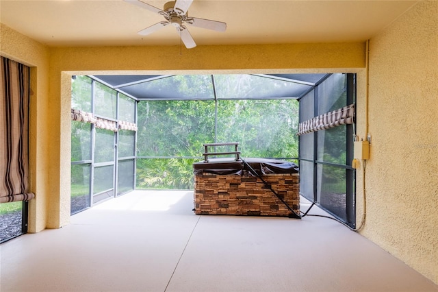 21209 Diamonte Dr, Land O Lakes, FL 34637 - sunroom featuring a ceiling fan