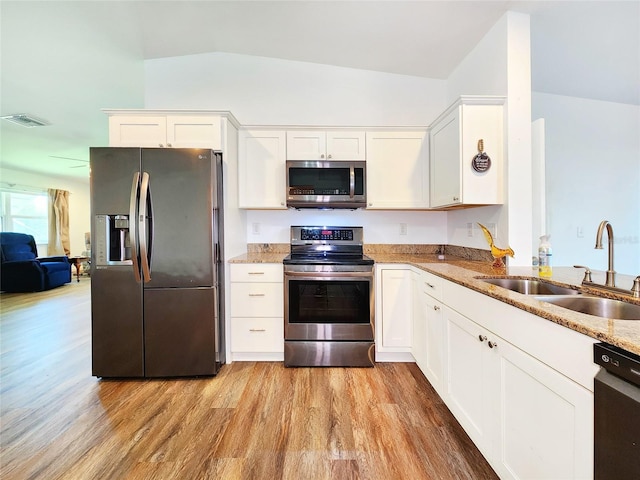 1207 SE 27th Ter, Cape Coral, FL 33904 - photo 15