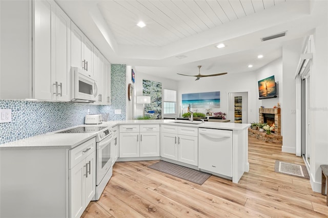 5102 White Pine Cir NE, Saint Petersburg, FL 33703 - photo 10