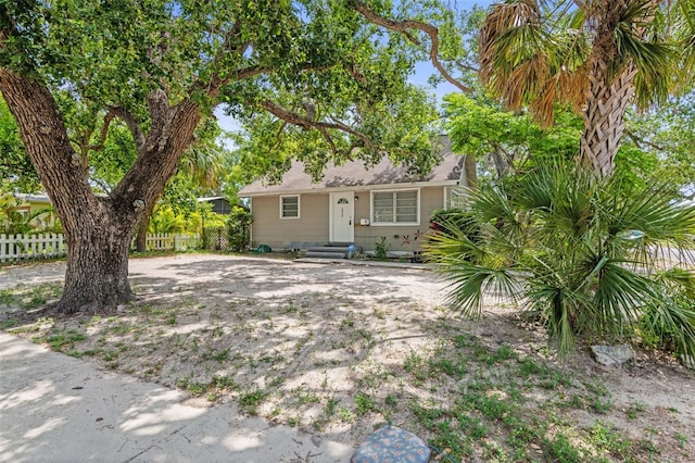 2038 16th St S, Saint Petersburg, FL 33705 - photo 2