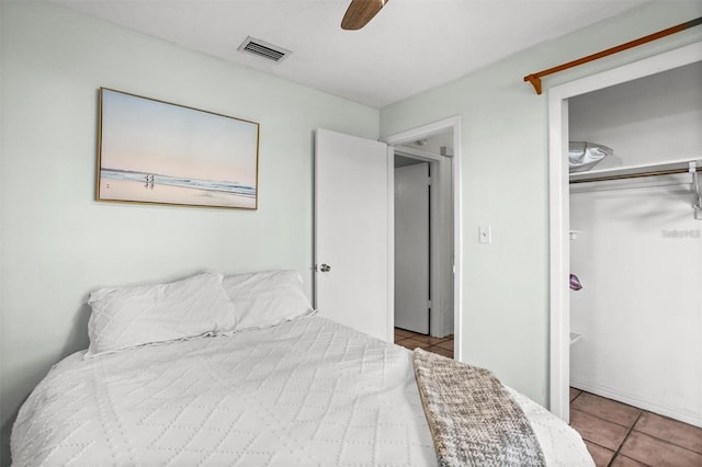 1045 28th Ave S, Saint Petersburg, FL 33705 - tiled bedroom featuring ceiling fan