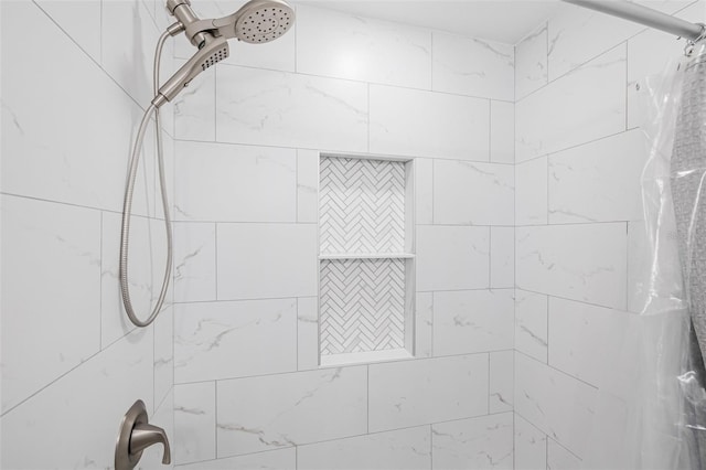 812 60th St S, Gulfport, FL 33707 - bathroom view