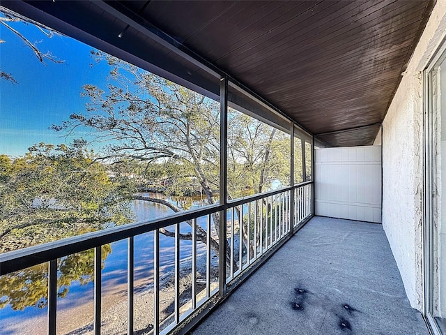 9201 Tudor Dr Unit C212, Tampa, FL 33615 - balcony featuring a water view