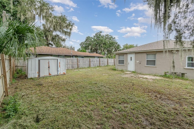 130 E Pendleton Ave, Eustis, FL 32726 - view of yard