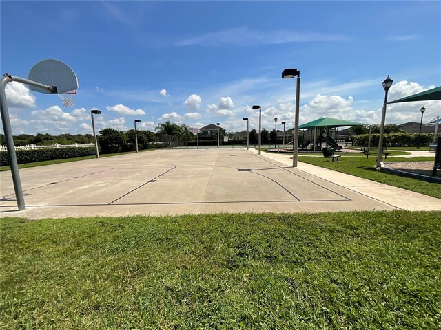 12032 Grand Kempston Dr, Gibsonton, FL 33534 - photo 44
