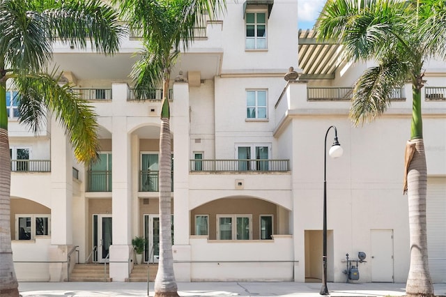 450 Knights Run Ave Unit 104, Tampa, FL 33602 - photo 2