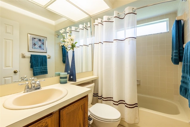 2024 Glen Forge St, Brandon, FL 33511 - full bathroom with vanity, shower / bath combo with shower curtain, and toilet