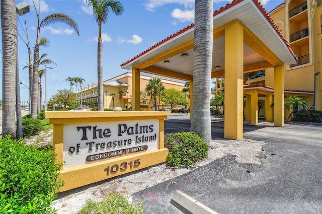 10315 Gulf Blvd Unit 302, Saint Petersburg, FL 33706 - view of community sign