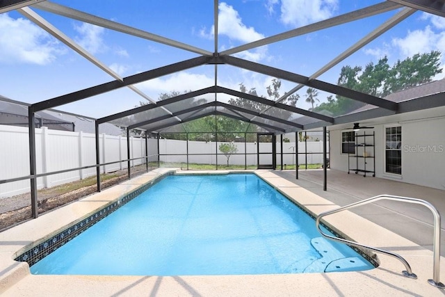 1017 Cameo Crest Ln, Valrico, FL 33596 - view of pool with a fenced backyard and a patio area