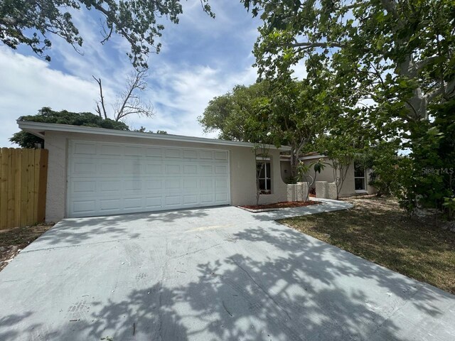 7831 Fox Hollow Dr, Port Richey, FL 34668