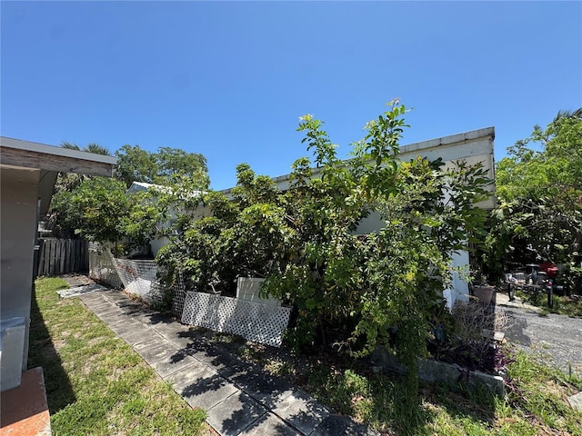 3730 NE 17th Ave, Pompano Beach, FL 33064 - view of yard