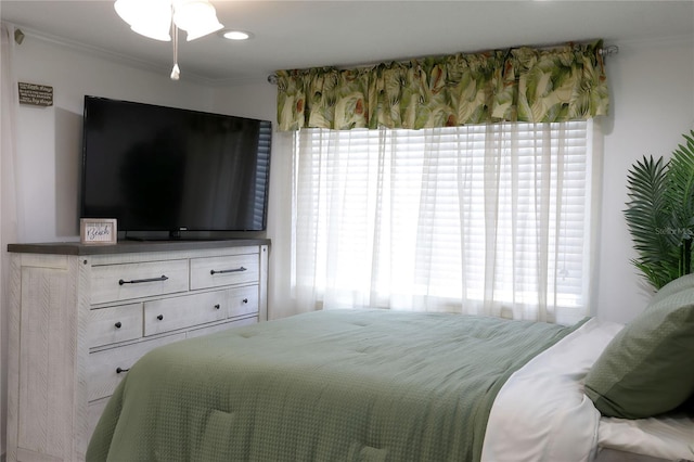 1423 Spruce Rd N, Lakeland, FL 33809 - bedroom with crown molding