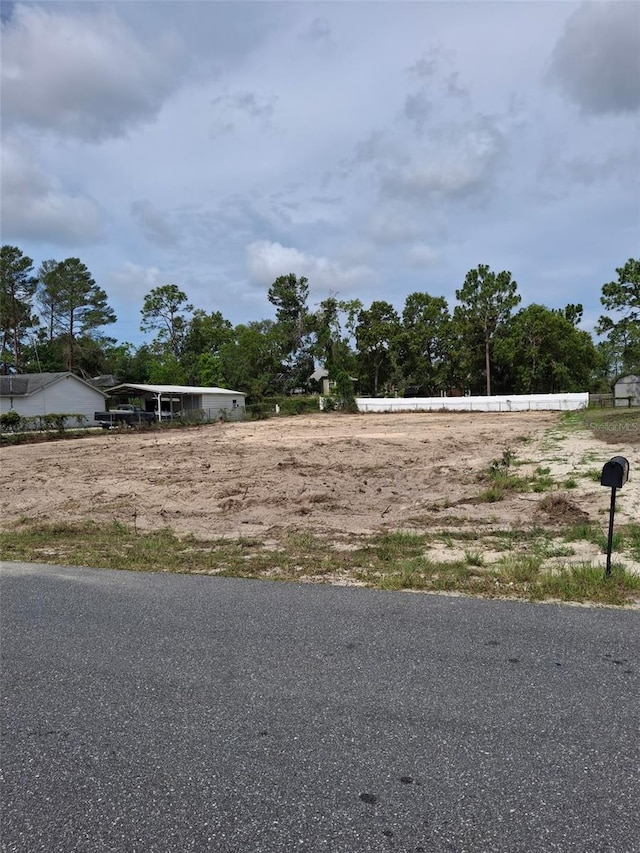 8181 Nittany Rd, Weeki Wachee, FL 34613