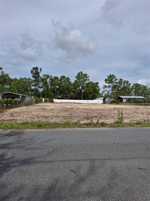 8181 Nittany Rd, Weeki Wachee, FL 34613