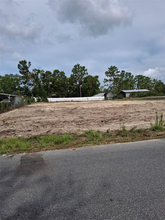 8181 Nittany Rd, Weeki Wachee, FL 34613
