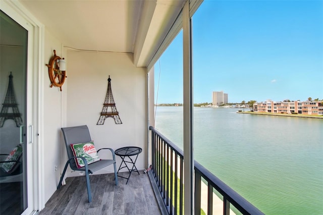 7625 Sun Island Dr S Unit 304, South Pasadena, FL 33707 - balcony with a water view