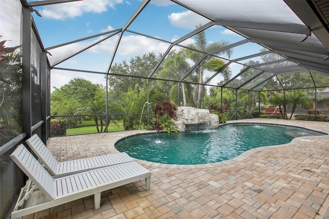 19711 Wellington Manor Blvd, Lutz, FL 33549 - outdoor pool with a patio