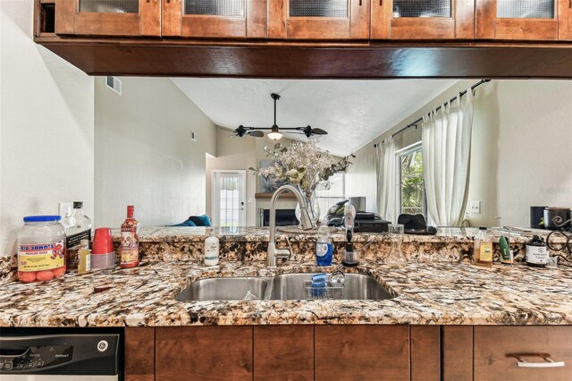 8601 Chadwick Dr, Tampa, FL 33635 - photo 40