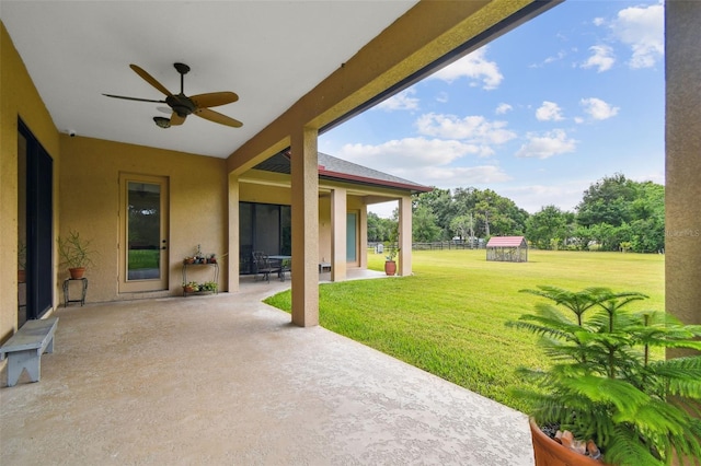 4608 Scott Rd, Lutz, FL 33558 - view of patio featuring ceiling fan