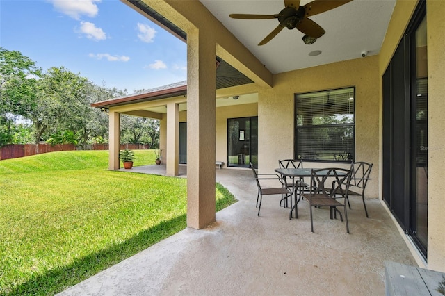 4608 Scott Rd, Lutz, FL 33558 - view of patio featuring ceiling fan and outdoor dining space