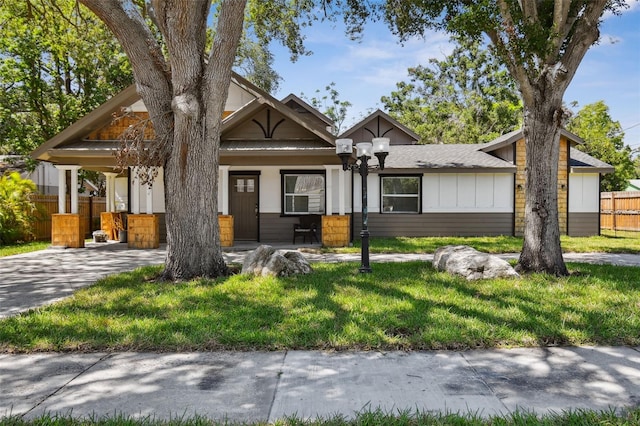 816 9th Ave SW, Largo, FL 33770 - view of front facade featuring covered porch
