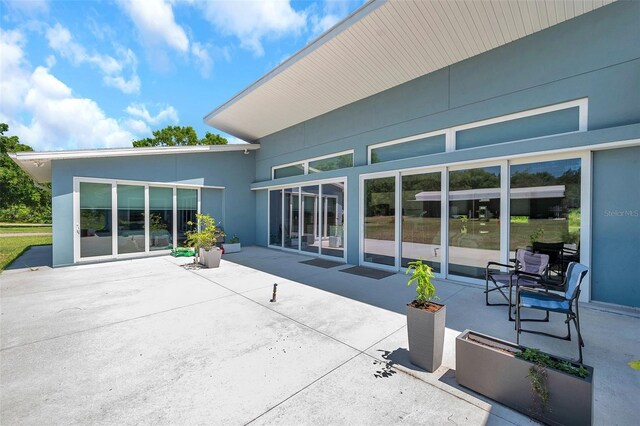 10722 Sumner Rd, Wimauma, FL 33598 - view of patio
