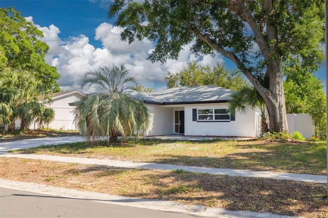 2436 Beacon Groves Blvd, Palm Harbor, FL 34683 - view of front of home with driveway