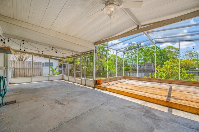 320 Tallahassee Dr NE, Saint Petersburg, FL 33702 - unfurnished sunroom featuring ceiling fan and lofted ceiling