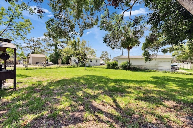 206 4th Ave NW, Ruskin, FL 33570 - view of grassy yard