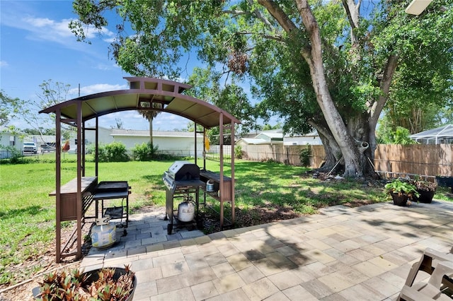 206 4th Ave NW, Ruskin, FL 33570 - view of patio / terrace with grilling area