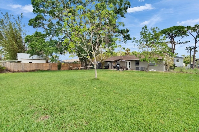 206 4th Ave NW, Ruskin, FL 33570 - view of yard
