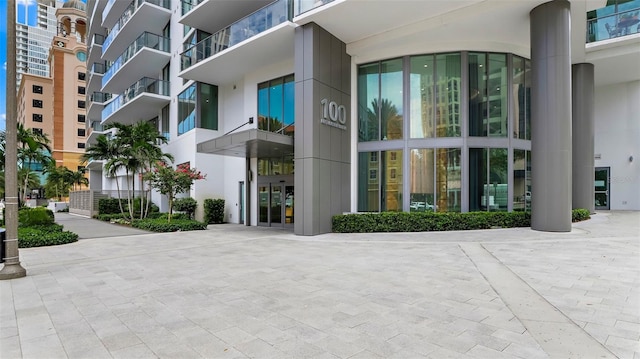 100 1st Ave N Unit 2703, Saint Petersburg, FL 33701 - view of apartment building / complex