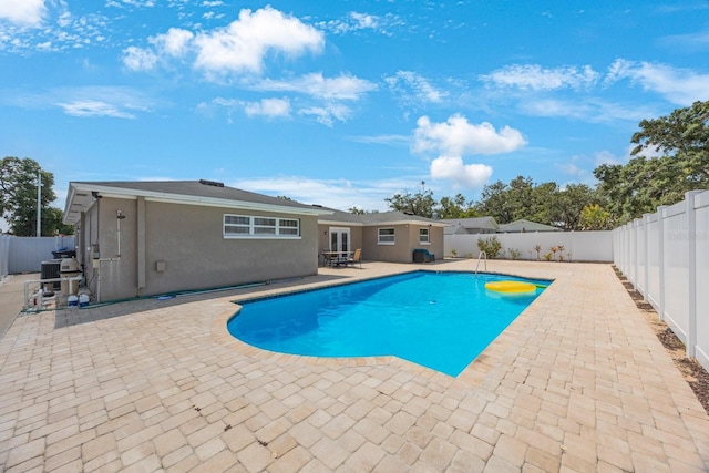 1706 Sloop Pl, Brandon, FL 33511 - view of pool with a patio area and a fenced backyard